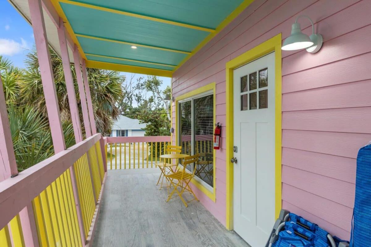 Charming Suite With Balcony And Bikes In Historic Sandpiper Inn Sanibel Eksteriør billede
